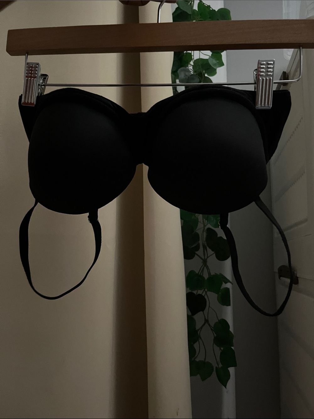 PINK Victoria's Secret Black Strapless Push-Up Bra